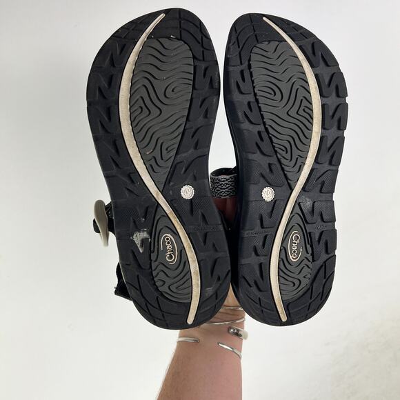 Chaco Zvolv 2 Sandals Women's 7 Black & White Hook & Loop Slingback Sandals - Picture 8 of 9
